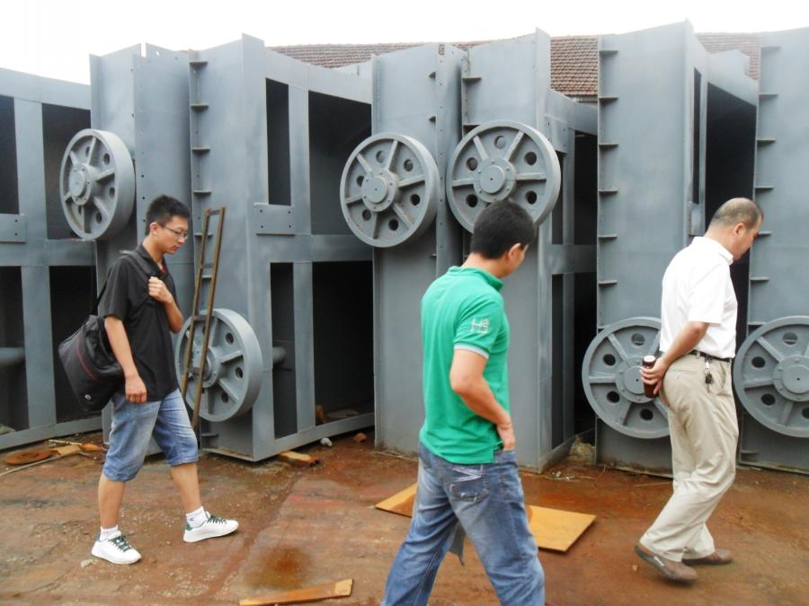 驗收閘門及啟閉機 驗收閘門及啟閉機